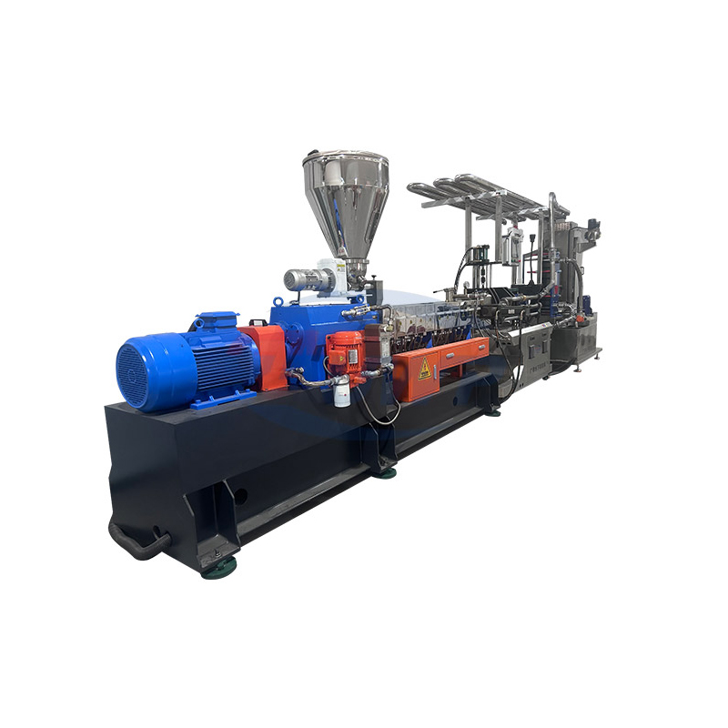 How can large underwater pelletizers be optimized to reduce pellet oxidation?